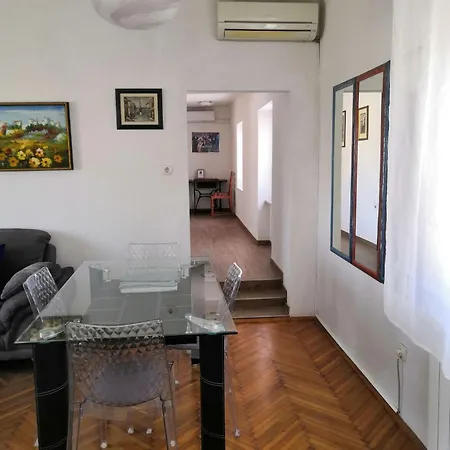 Rosemarin Apartma